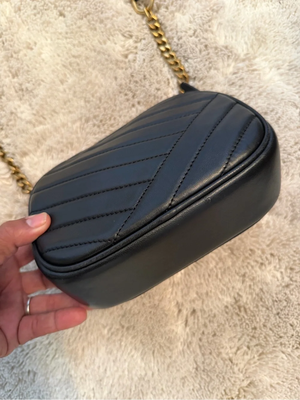 Tory Burch Kira Chevron camera bag